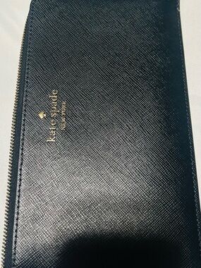 kate spade New York Black Saffiano Zip Wallet